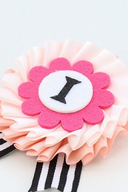 画像ギャラリー No.014のサムネイル画像 / 「A3!」,春組メンバーが身につけていたバースデーロゼットのレプリカが4月25日に発売