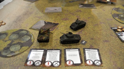画像集#005のサムネイル/［SPIEL’16］心を鷲づかみにされる戦車ゲーム「TANKS：Panther vs Sherman」プレイレポート。シンプルなルールで激しい戦車戦を再現