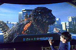 画像ギャラリー No.020のサムネイル画像 / 「モンスターハンター・ザ・リアル」も体験できるUSJのイベント，「ユニバーサル・クールジャパン2017」をレポート。初の映像作品で来場者を圧倒