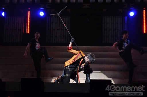 画像ギャラリー No.019のサムネイル画像 / 兄弟の絆を描いた芝居とダンスの両方が堪能できる「ツキステ。」第6幕「紅縁」のゲネプロ公演をレポート