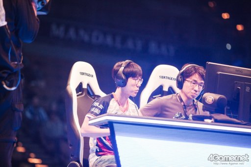 ꡼ No.042 | EVO2017ϡUMvC3סBBCFפʤ5ܤͥԤꤹǽTwitterޤȤᡣ4ܤͥԤꡤ֥Vפˤܿ5̾о