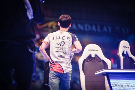 ꡼ No.043 | EVO2017ϡUMvC3סBBCFפʤ5ܤͥԤꤹǽTwitterޤȤᡣ4ܤͥԤꡤ֥Vפˤܿ5̾о