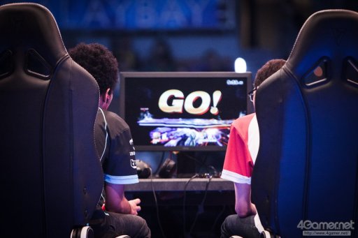 ꡼ No.054 | EVO2017ϡUMvC3סBBCFפʤ5ܤͥԤꤹǽTwitterޤȤᡣ4ܤͥԤꡤ֥Vפˤܿ5̾о