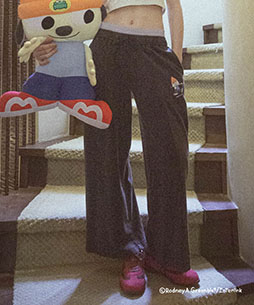 画像ギャラリー No.008のサムネイル画像 / FOREVER 21と「パラッパラッパー」が初コラボ。Tシャツやスウェットパンツなどを7月18日よりオンラインやリアル店舗で販売