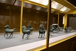 ���������꡼ No.004�Υ���ͥ������ / ����ʸ����ή��������40��ǯ��ǰ��������Ÿ�ֻ���֡פ��ݡ��ȡ��ǿ���ȯ���������̤�ֿ�����Ԣ̵�Сפ�Ÿ����