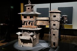 ���������꡼ No.006�Υ���ͥ������ / ����ʸ����ή��������40��ǯ��ǰ��������Ÿ�ֻ���֡פ��ݡ��ȡ��ǿ���ȯ���������̤�ֿ�����Ԣ̵�Сפ�Ÿ����