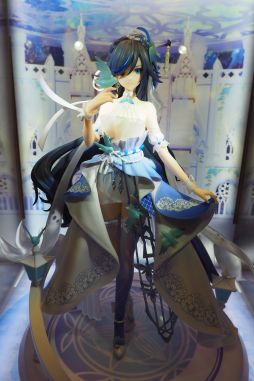 画像ギャラリー No.015のサムネイル画像 / 初めてのスケールフィギュアは「崩壊3rd」の「フカ・雲墨丹心 蒼い鳥の庭Ver.」にした話(「買い物Surfer」第21回)