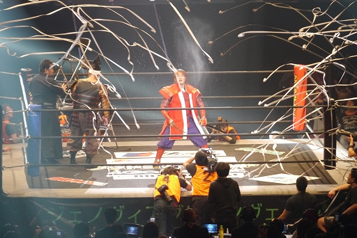 画像ギャラリー No.006のサムネイル画像 / 鎧姿の戦国武将がプロレスのリングに飛ぶ! 「信長の野望〜俺たちの戦国〜」とプロレスがコラボした戦国武将マッチをレポート