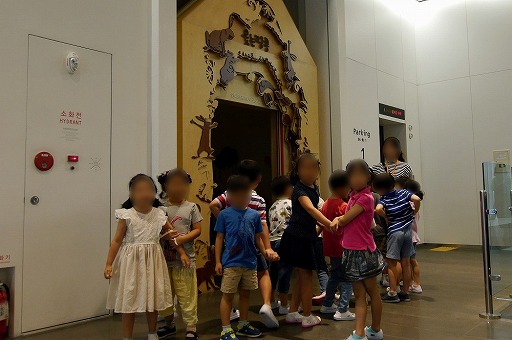 ꡼ No.017 | NCSOFTǡ֥͡M״طԤؤΥ󥿥ӥ塼»ܡϤΥȥ󥭥󥰤Ǿ̤򥭡פ³MMORPGΥݥꥷʤɤʹ