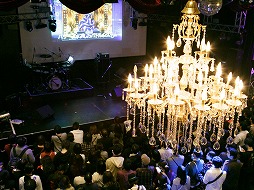 画像集#016のサムネイル/ライブイベント「『真・女神転生』生誕25周年LIVE -CHAOS SIDE-」が開催。シリーズ屈指の人気曲がハードロックアレンジで夜の新宿に鳴り響いた
