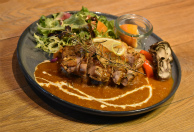 画像ギャラリー No.008のサムネイル画像 / あの佐賀県が“ストII”とコラボ,「ストリートファイター佐賀」始動。コラボ名産品ショップ「佐賀ット商店」のオープニングイベントをレポート