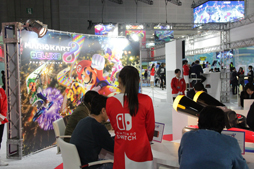 画像ギャラリー No.002のサムネイル画像 / 10分間でクリアできるか!?「いっしょにチョキッと スニッパーズ」に挑戦してみた。ひらめきと息の合った協力プレイがクリアの鍵だ