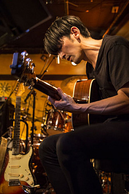 画像ギャラリー No.003のサムネイル画像 / 「逆転裁判」,岩垂徳行氏のバンド“ジャスティス”によるライブが開催決定