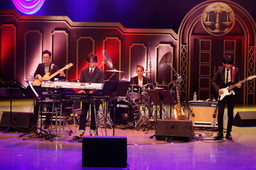 画像ギャラリー No.007のサムネイル画像 / 「逆転裁判」,岩垂徳行氏のバンド“ジャスティス”によるライブが開催決定