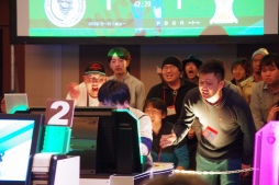 画像ギャラリー No.015のサムネイル画像 / “WCCF日本一”の座を懸けた公式全国大会「WCCF CUP WINNER’S CUP The 12th」が開催。優勝の栄冠はNIWA監督の手に