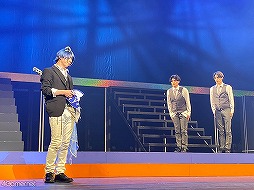 画像ギャラリー No.016のサムネイル画像 / 舞台「アニドルカラーズ キュアステージ SHUFFLE REVUE」ゲネプロレポート。飛んで跳ねて笑顔満開なアニドルに注目!