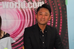 画像ギャラリー No.003のサムネイル画像 / 岩谷麻優選手が公開前の収録選手名を思わずポロリ? 「ファイヤープロレスリング ワールド」の「スターダム」コラボ記者会見をレポート