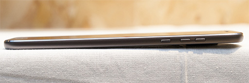 画像ギャラリー No.008のサムネイル画像 / Motorolaの新型スマホ「Moto Z2 Play」テストレポート。ゲームの動作も快適でミドルクラスの有力候補だ