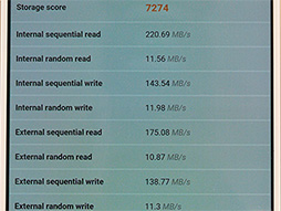 画像ギャラリー No.016のサムネイル画像 / Motorolaの新型スマホ「Moto Z2 Play」テストレポート。ゲームの動作も快適でミドルクラスの有力候補だ