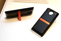 画像ギャラリー No.023のサムネイル画像 / Motorolaの新型スマホ「Moto Z2 Play」テストレポート。ゲームの動作も快適でミドルクラスの有力候補だ