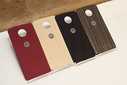 画像ギャラリー No.030のサムネイル画像 / Motorolaの新型スマホ「Moto Z2 Play」テストレポート。ゲームの動作も快適でミドルクラスの有力候補だ