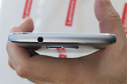 画像ギャラリー No.009のサムネイル画像 / Motolora,SIMロックフリースマートフォン「Moto G5S Plus」を国内発売。深度センサー付きデュアルレンズカメラが見どころ