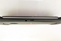 画像ギャラリー No.036のサムネイル画像 / Motorolaの新スマホ「Moto X4」&合体ゲームパッド「Moto Gamepad」テストレポート。Moto X4は使い勝手良好なミドルクラス市場端末だ