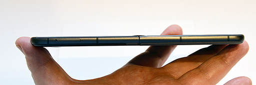 ꡼ No.002Υͥ / ߥɥ륯饹Motorolaޤꤿߥޥۡrazr 50פµǥå緿֥ǥץ쥤ǥץǽ