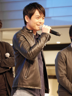 画像ギャラリー No.006のサムネイル画像 / 乙女の心をズバン! ドゥンギュン! 胸キュン生ボイスで会場を魅了したAGF 2017「『イケメンシリーズ』私立IKEMEN学園課外授業」の模様をチェック