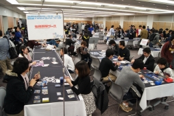 画像ギャラリー No.004のサムネイル画像 / ブースターパック第3弾「橙光の一閃」の最新情報が発表。初の全国大会の開催も明らかにされた「白猫TCG フェスティバル」をレポート