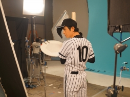 画像ギャラリー No.003のサムネイル画像 / 「プロ野球バーサス」,「巨人の星」とコラボしたTVCMを6月2日に放映開始