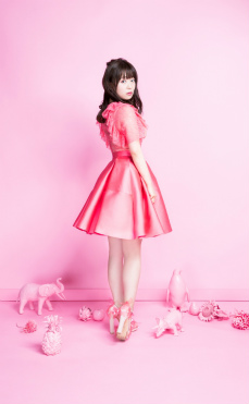 画像ギャラリー No.002のサムネイル画像 / 「ダンまち メモリア・フレーゼ」TVCM計2種が4月7日からオンエア。“☆4【バイト女神】へスティア”のプレゼントも決定