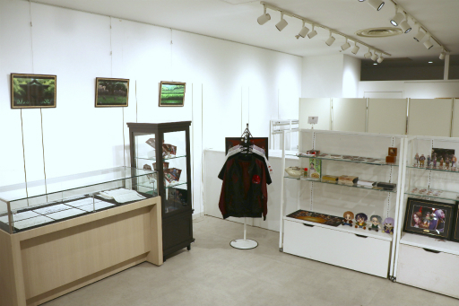 画像ギャラリー No.005のサムネイル画像 / 本日開催の「レイジングループ」ポップアップストアをレポート。新宿マルイメンで,謎解きイベント「ウソつきの謎」にチャレンジ