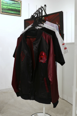 画像ギャラリー No.018のサムネイル画像 / 本日開催の「レイジングループ」ポップアップストアをレポート。新宿マルイメンで,謎解きイベント「ウソつきの謎」にチャレンジ