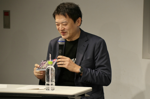 画像ギャラリー No.003のサムネイル画像 / 「レイジングループ」のamphibian氏と「パラノマサイト」の石山貴也氏によるトークショーをレポート。両タイトル開発時の裏話などが明らかに