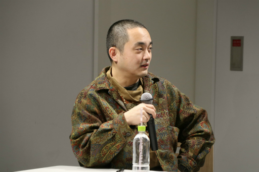 画像ギャラリー No.004のサムネイル画像 / 「レイジングループ」のamphibian氏と「パラノマサイト」の石山貴也氏によるトークショーをレポート。両タイトル開発時の裏話などが明らかに