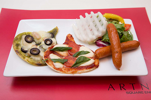 画像ギャラリー No.007のサムネイル画像 / オフィシャルショップ&カフェARTNIAで「ドラクエXI 過ぎ去りし時を求めて S」キャンペーン開催