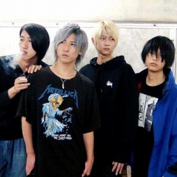 ���������꡼ No.004�Υ���ͥ������ / ��LINE ���ٹ�ס�YouTuber3�Ȥ��˥�åĤȤʤä��о줹�륳��ܥ����ڡ���򳫺���