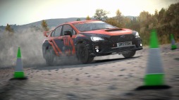 画像ギャラリー No.005のサムネイル画像 / 「DiRT 4」の店舗別特典はオリジナルグッズと「チームブースターパック」のアイテムコード。海外で放送された最新トレイラーの日本語版を公開