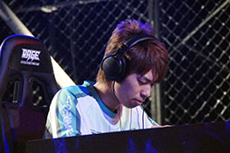 画像ギャラリー No.020のサムネイル画像 / 「サヴァスロ」の公式全国大会「RAGE SERVANT of THRONES IMPERIAL」をレポート。優勝賞金400万円はメイジさん選手の手に