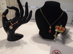 ꡼ No.008 | ֤Ρץ󥹤ޤâפΥ󥻥ץȥåסSHINING STOREפǯ⥪ץ󡣿ͧãPRINCE CATפİŸ줿Ź̿ǾҲ