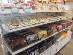 ꡼ No.013 | ֤Ρץ󥹤ޤâפΥ󥻥ץȥåסSHINING STOREפǯ⥪ץ󡣿ͧãPRINCE CATפİŸ줿Ź̿ǾҲ