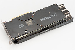 画像集 No.006のサムネイル画像 / 「ZOTAC GAMING GeForce RTX 2080 AMP」を写真でチェック。3連ファン付き独自クーラーを採用するRTX 2080搭載カードの見どころは？