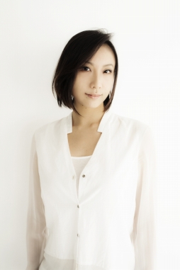 画像ギャラリー No.002のサムネイル画像 / 「レジェンヌ」,元宝塚宙組男役の大空ゆうひさんが「祐天洗 宙」役で出演決定