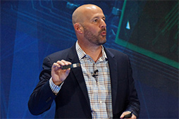 ꡼ No.010 | COMPUTEX϶50ǯǰCPU³PC򥢥ԡ롣ǯоȤ28CPUΥǥϪIntelĴֱݡ