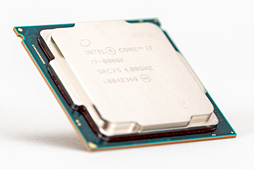 画像ギャラリー No.010のサムネイル画像 / 「Core i7-8086K」レビュー。「8086」の登場40周年記念モデルはゲーマー必携か?