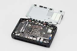 ꡼ No.018 | IntelNUC8I7HVKץӥ塼Radeon RX VegaܤCPUKaby Lake-GפϤɤ٤ޤǥŬ˥ץ쥤ǤΤ