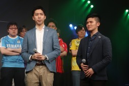 画像ギャラリー No.003のサムネイル画像 / 「FIFA 18」のeスポーツ大会「明治安田生命 eJ.LEAGUE」決勝ラウンドが開催。初代チャンピオンの座を懸け15名の強豪プレイヤーが腕を競った