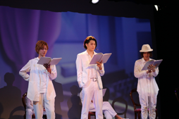 画像ギャラリー No.005のサムネイル画像 / スマホ連動”ヒロイン体験 朗読劇”の第1回公演「スイートルームで悪戯なキス」が開幕。ゲネプロの速報レポートを公開