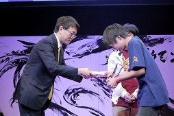 画像ギャラリー No.020のサムネイル画像 / あらゆる年齢層のトレーナー達が竜王の座を目指し,頭脳戦に挑んだ「第3回 ポケモン竜王戦」レポート